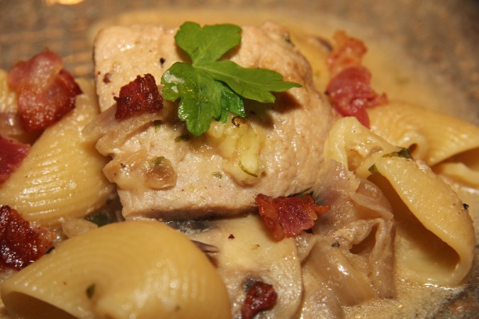 Juice, citronbollar, kaviarsufflé och rågkakor 028